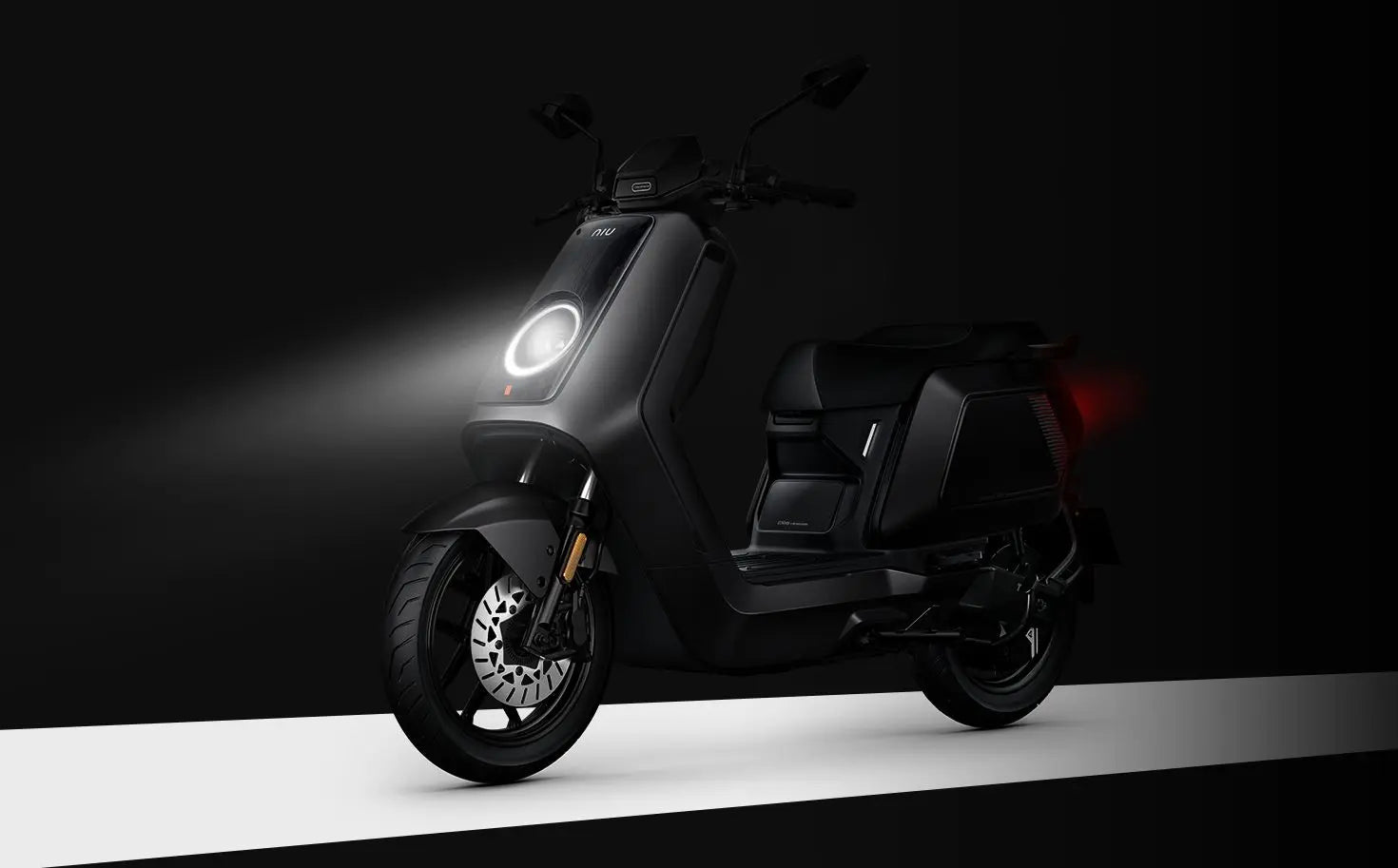 NIU - NQiX 150 - 45 km/h - escoomo
