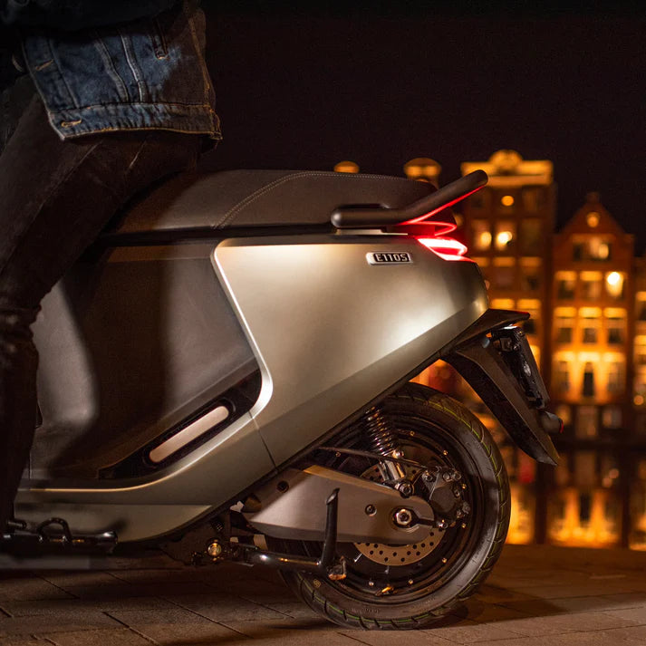 Segway - E110S - 45 km/h - escoomo