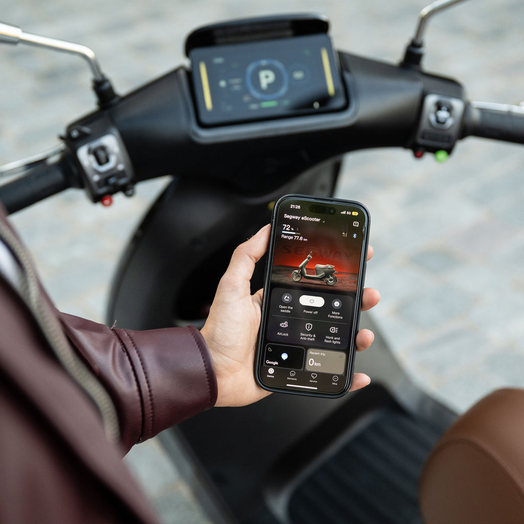 Segway Ninebot E250S 90 km/h E-Scooter E-Roller bei escoomo in Berlin mit App-Steuerung erhältlich