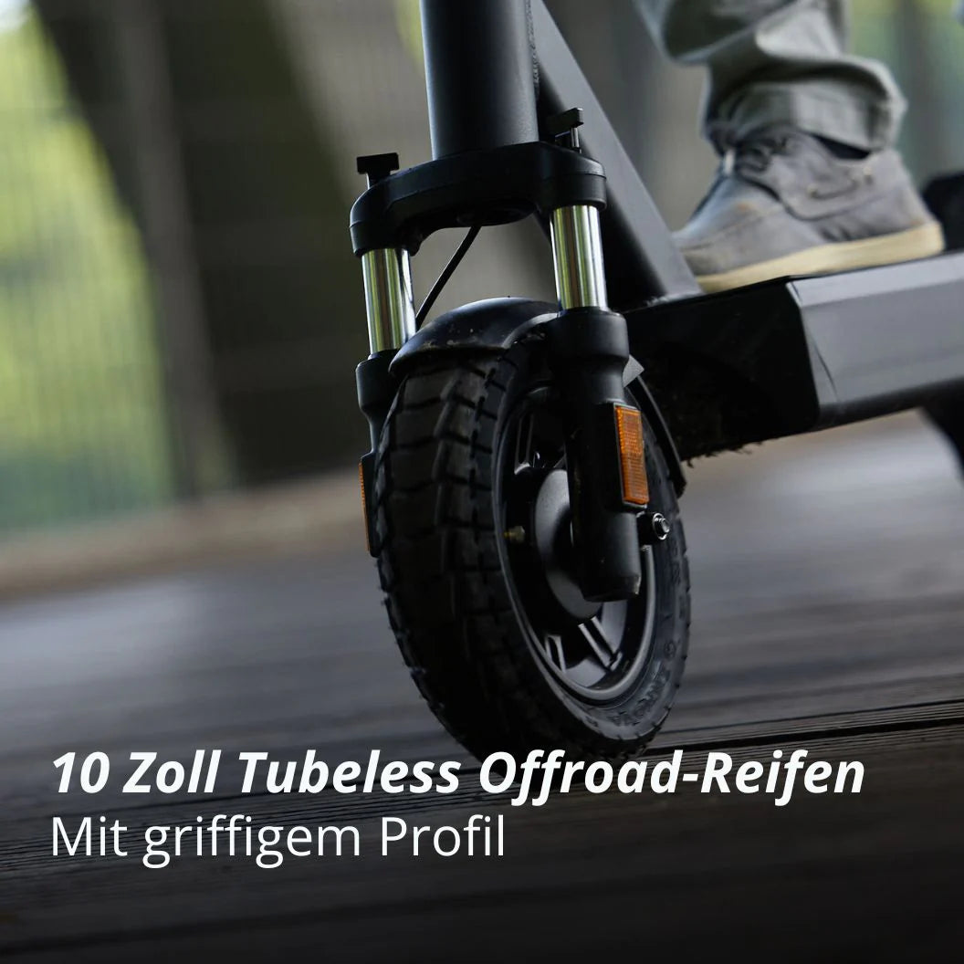 VMAX New VX4 E-Scooter mit 10-Zoll Tubeless Offroad-Reifen – geländetaugliches Elektro-Scooter Modell bei escoomo in Berlin